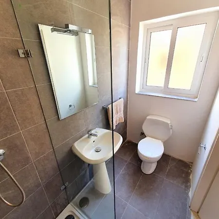 Guest house Comet Saint Julian's